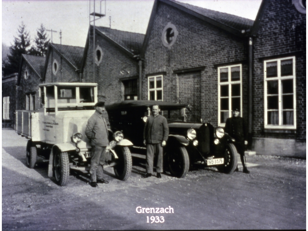 Fahrer_und_Autos_Grenzach_1933_915_50