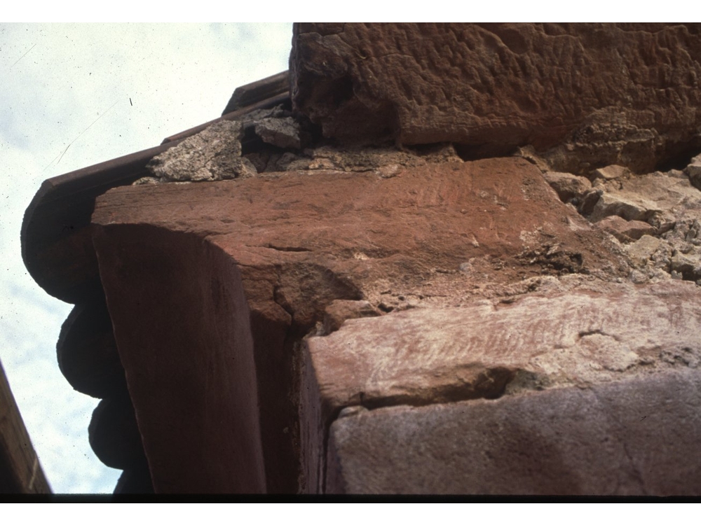 Schäden am Sandstein des Turms
25