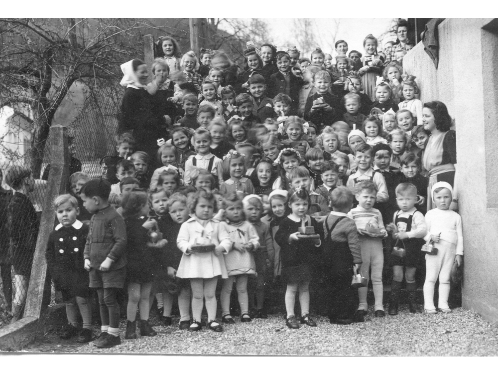 Kindergarten  Ostern1947
Plattner_002
