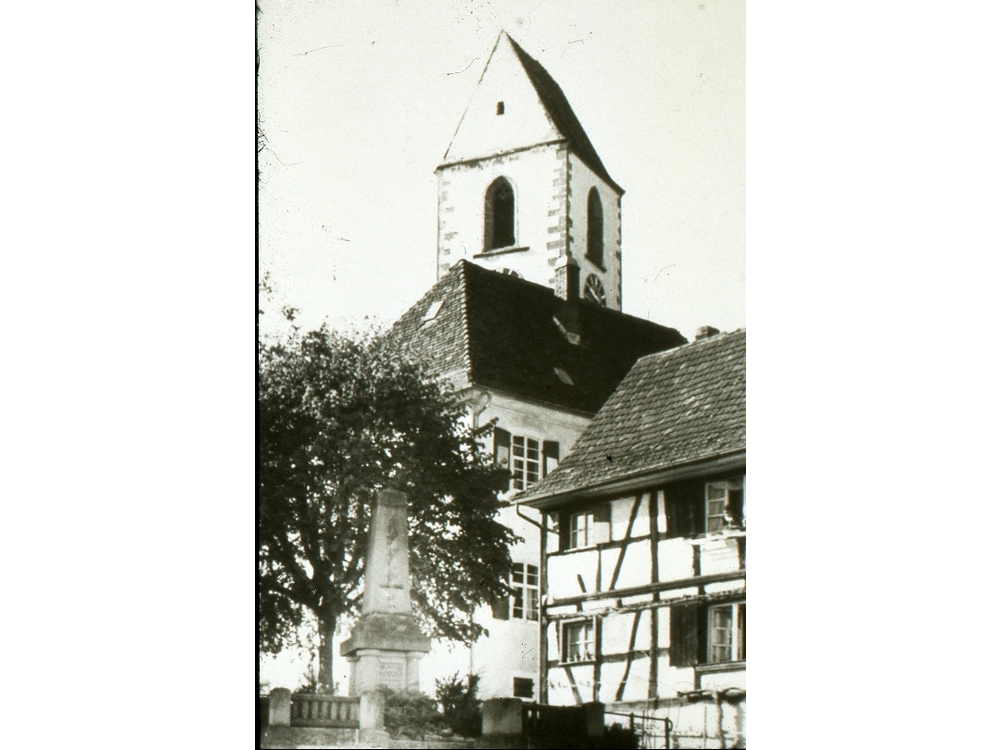 ev. Kirche Grenzach " Kriegerdenkmal 1870/71"    
Bild19