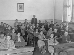 Hebelschule: Jahrgang 1943/44
ca 1955. Lehrer Valentin Kraft
Hebelschule_50er_Jahre