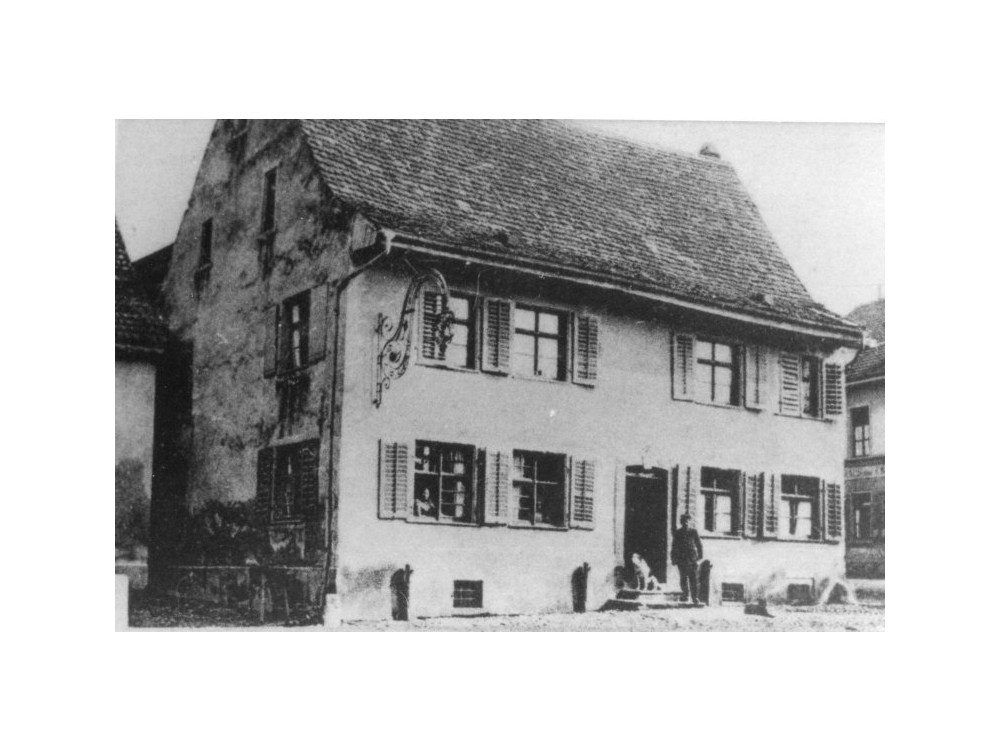 Löwen ca 1905. rechts Gasthaus Engel.
Kuechlin_050_50