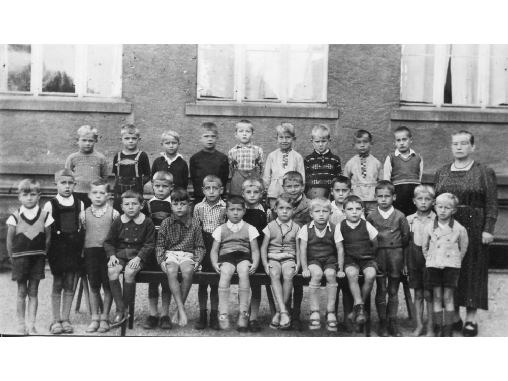 Hebelschule, 1. Klasse Jungen 1941
Philipp_012