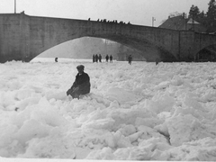 Rhein zugefroren 1929; Brücke in Rheinfelden
Rhein_021