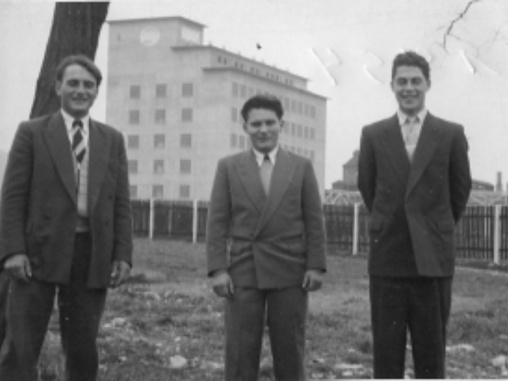 ErhardHafner_links 1954